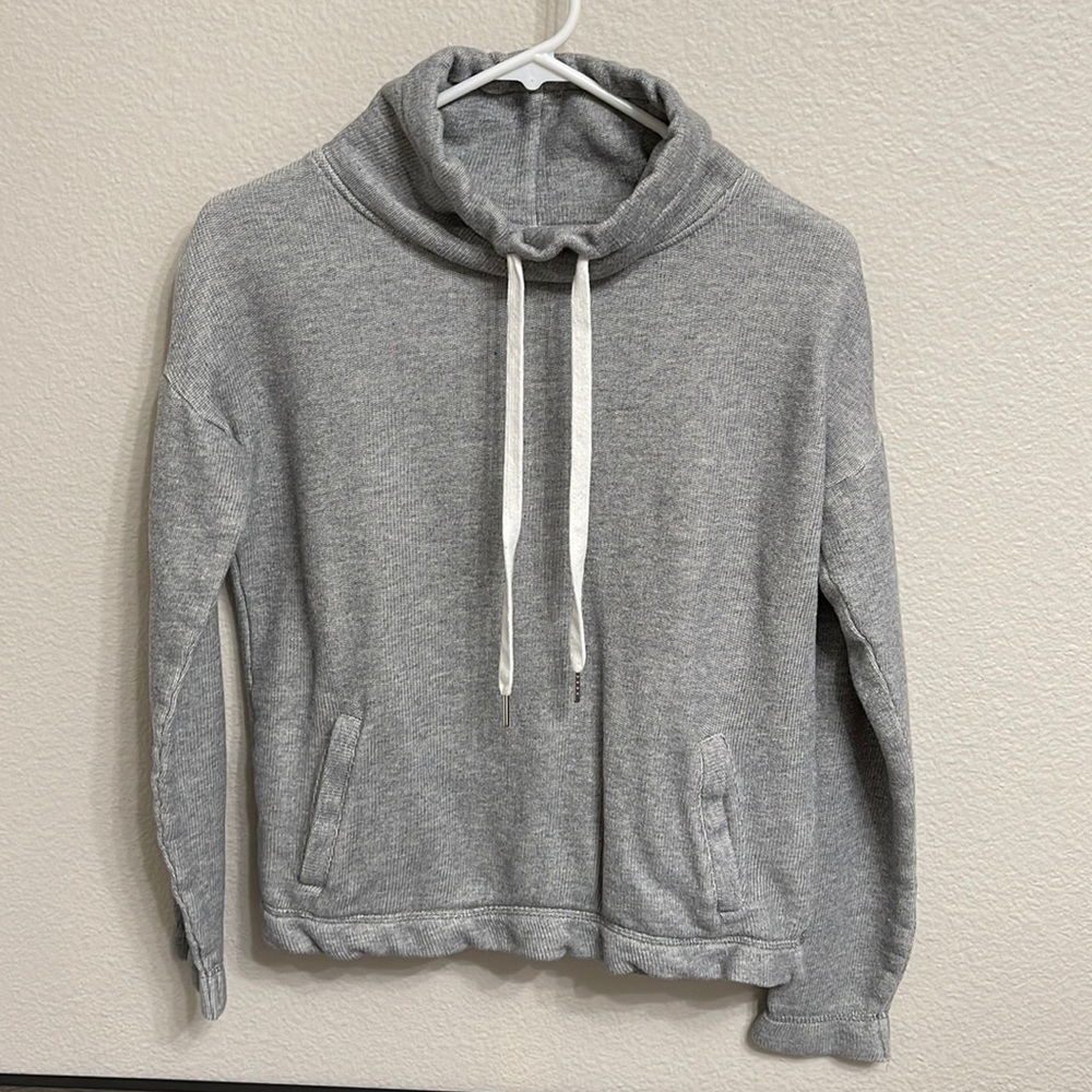Pre-Loved Banana republic Size Small gray pullover sweatshirt